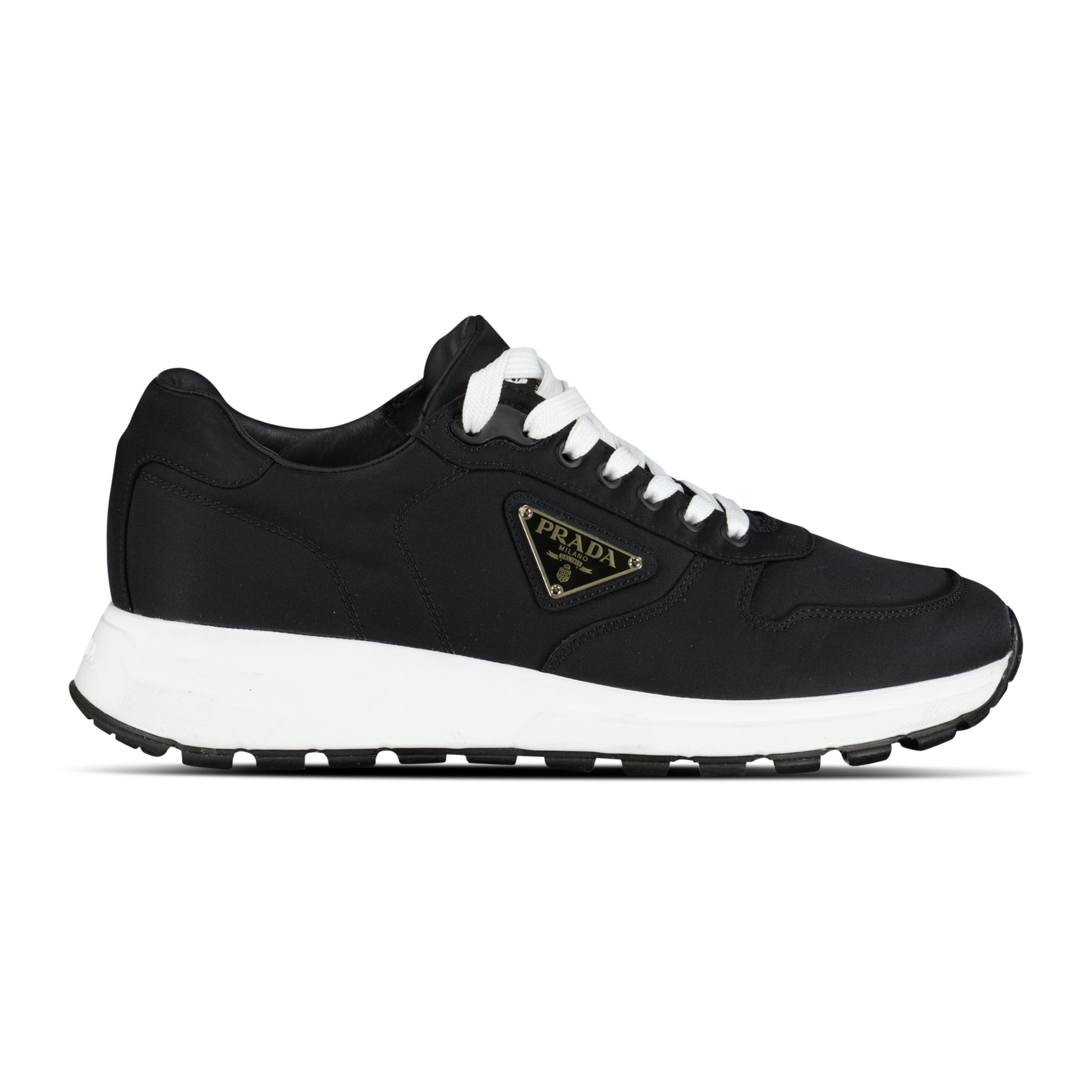 (PRADA BLACK/WHITE RE - NYLONTRAINER - UK 7.5 (Fit 8.5) - affluentarchivesUsed HIGH END DESIGNER CLOTHING